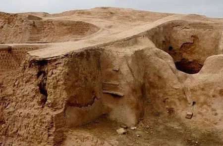 تپه محمود میمنت آباد