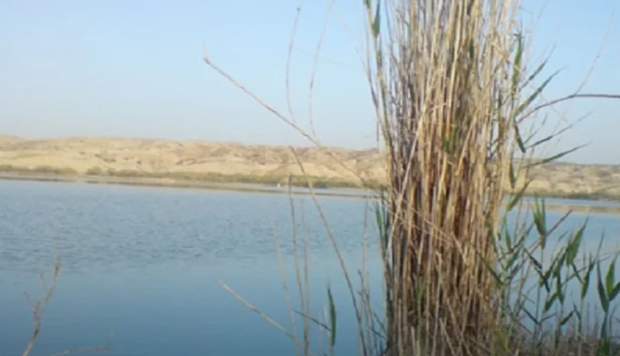 درياچه برم شور png