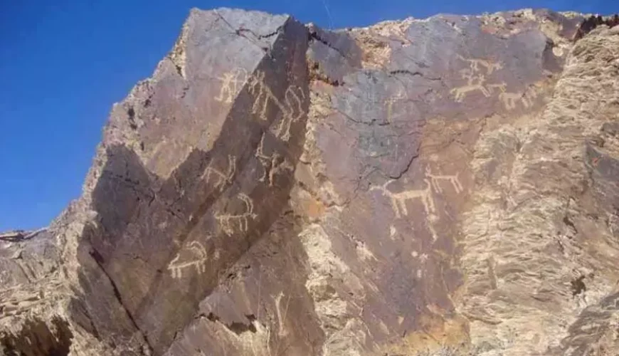 سنگ نگاره های روستای جوباده