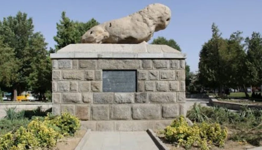 شیر سنگی