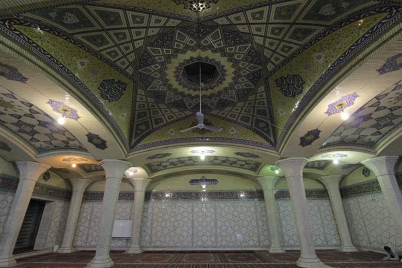مدرسه فیضیه قم x