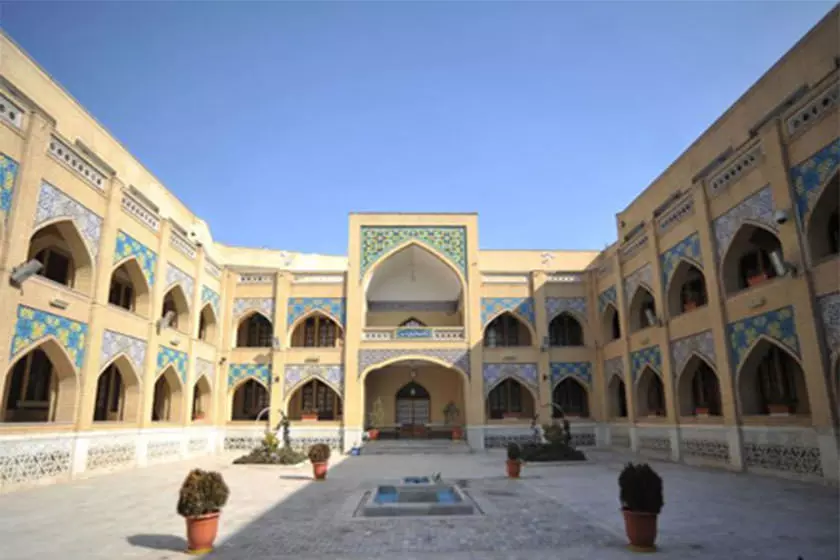 مدرسه میرزا جعفر