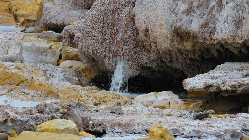گنبد نمکی جاشک