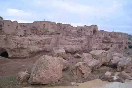 محوطه تاریخی قلعه تپه ابهر x