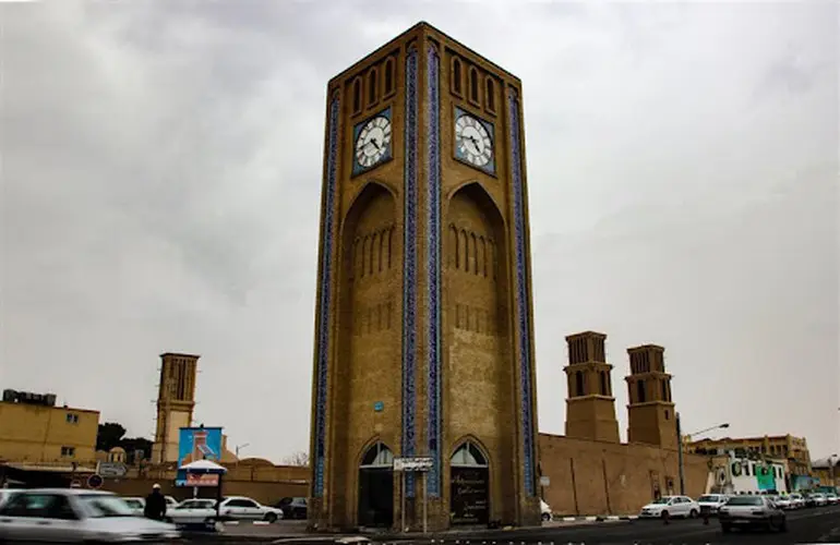 میدان وقت الساعت یزد