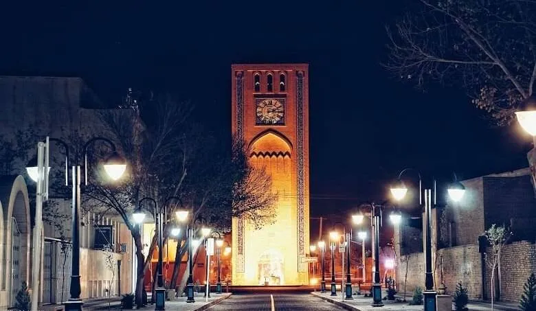 میدان وقت الساعت یزد