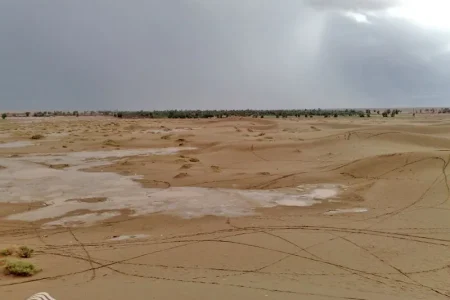 کویر صادق‌آباد بافق با تپه‌های ستاره‌ای