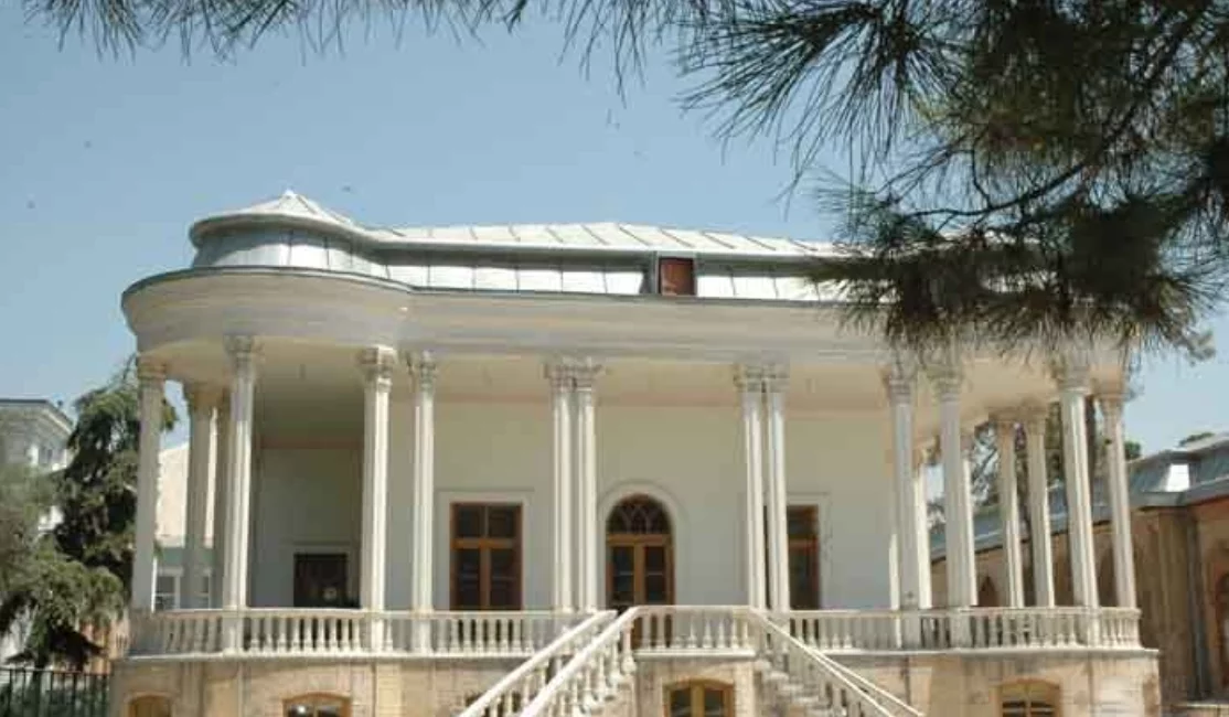 عمارت عزيزيه خانه مليجک png