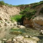 چشمه آب گرم مهمانک آشخانه؛ شفا از دل کوه