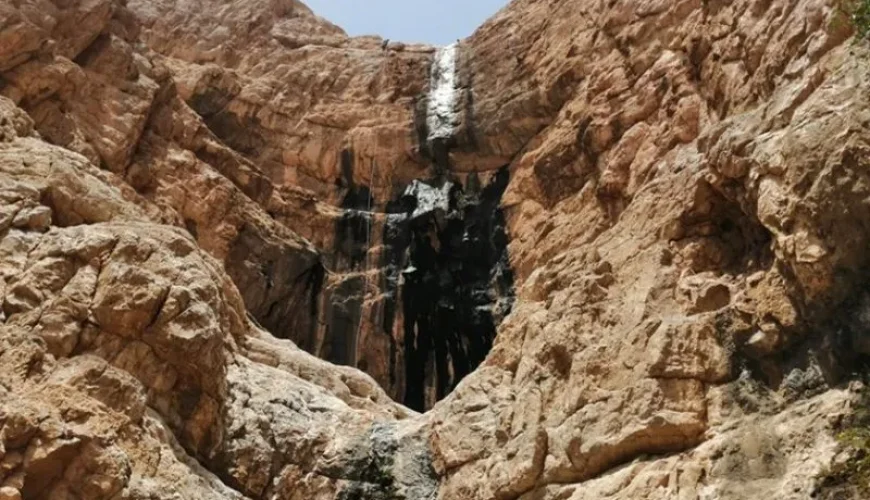 آبشار لادر خمینی شهر | بهشت پنهان کوهستان