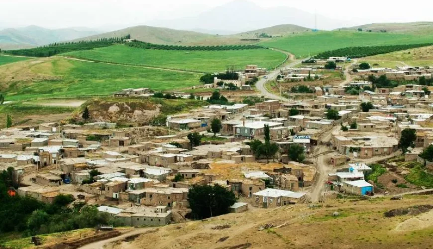 روستای ترجان سقز | طبیعت کوهستان و قلعه کهن