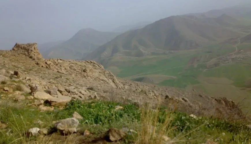 روستای کلکان کرمانشاه | باغ ها و زیارتگاه