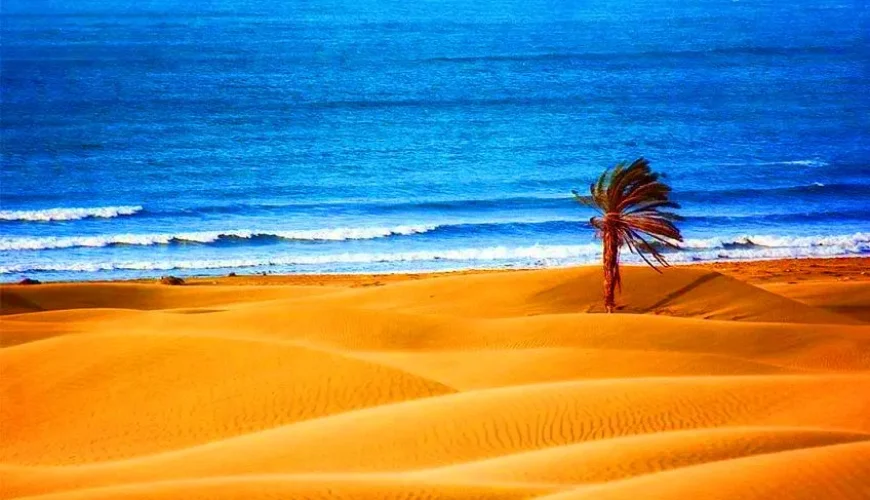 ساحل درک کنارک | تلاقی کویر و دریای عمان