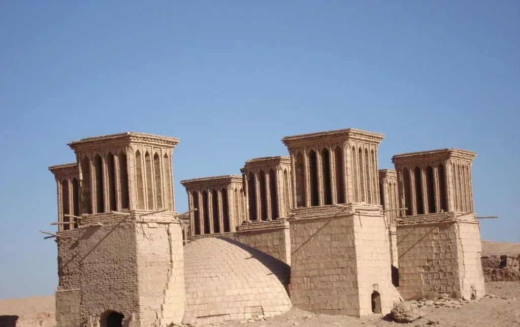 آب انبار تاریخی عصرآباد | اشکذر