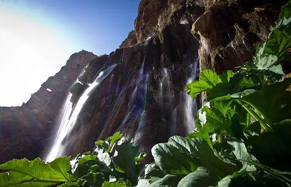 آبشار مارگون فارس | آبشاری خروشان در دل کوهستان
