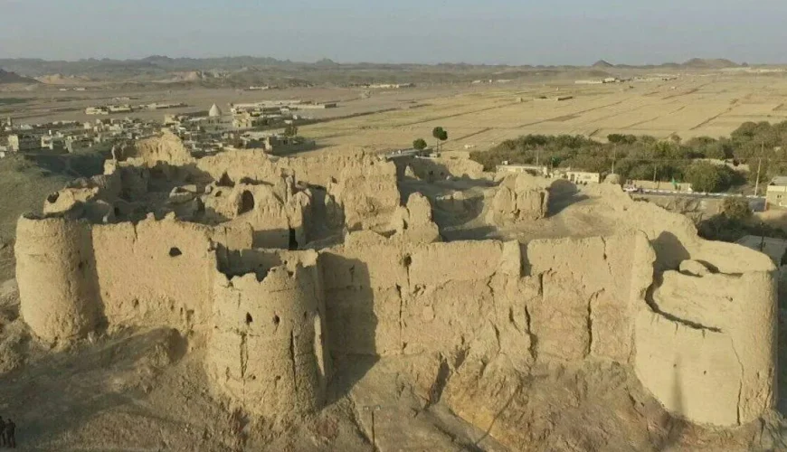 قلعه محمدیه نائین | دژ باستانی کویر ایران