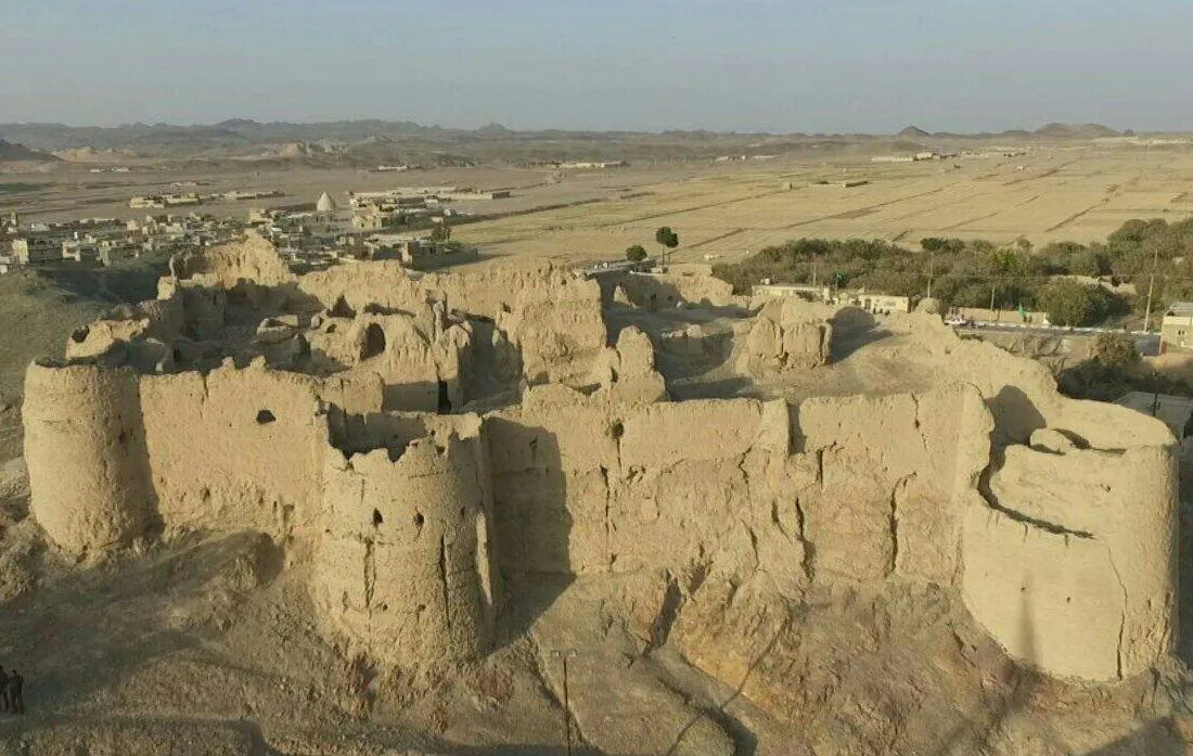 قلعه محمدیه نائین | دژ باستانی کویر ایران