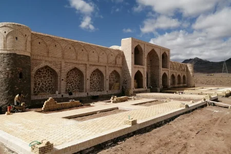 کاروانسرای بلاباد | یادگار صفویه در نائین