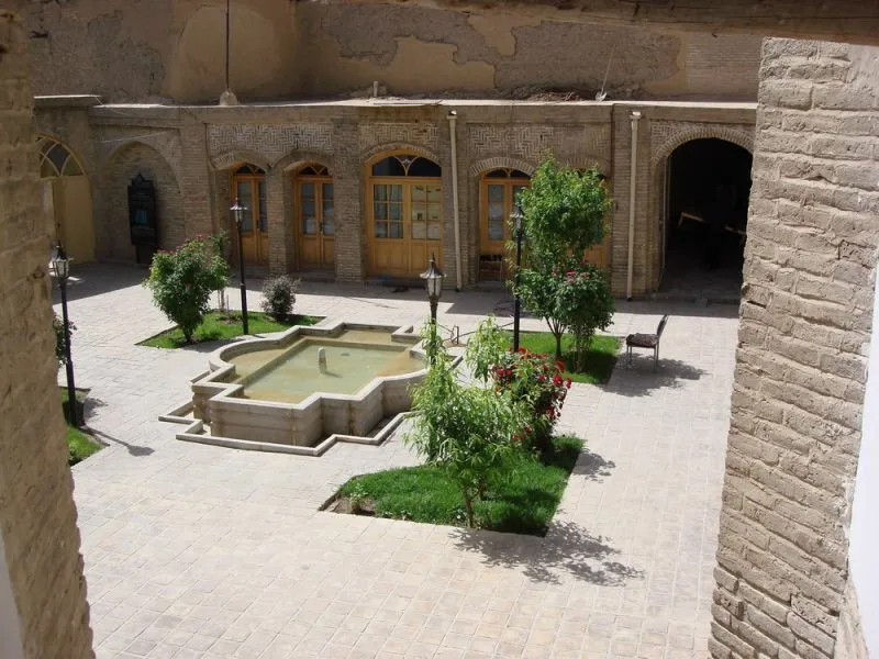 خانه-آخوند-ابو-خرم-آباد – 2 خانه آخوند ابو خرم آباد | معماری تاریخی در قلب بافت قدیمی شهر – 2