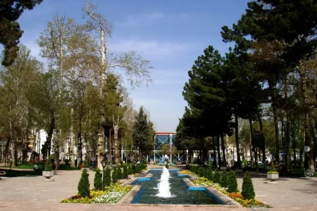 باغ ملی مشهد | تاریخچه و زیبایی‌های پارک قدیمی
