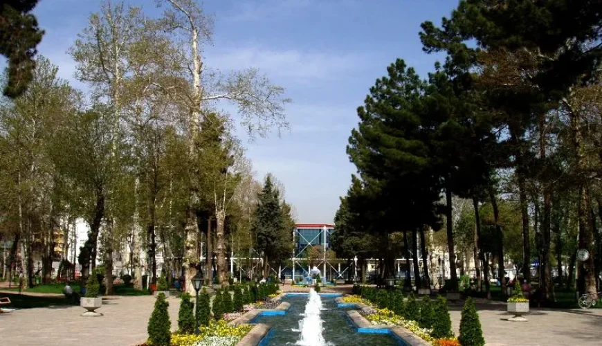 باغ ملی مشهد | تاریخچه و زیبایی‌های پارک قدیمی